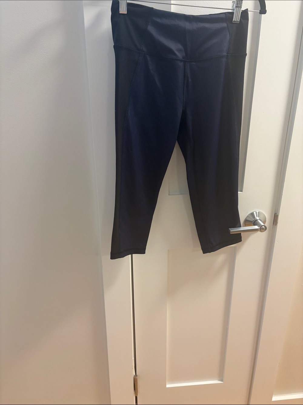 VSX Navy Cropped Athletic Leggings
